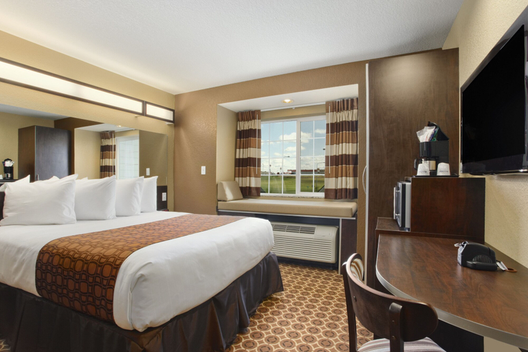 Bedroom 2, Microtel Inn & Suites by Wyndham Dickinson, Stark