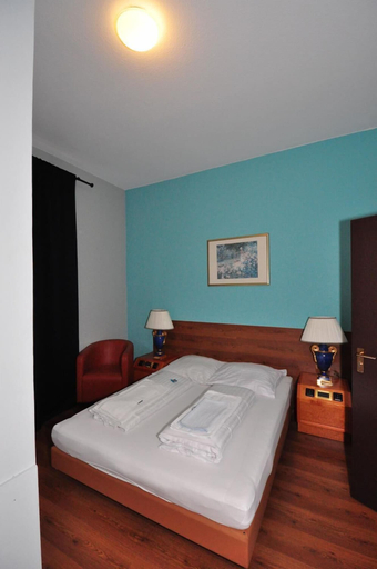 Bedroom 3, Hotel Landskrone, Hochtaunuskreis
