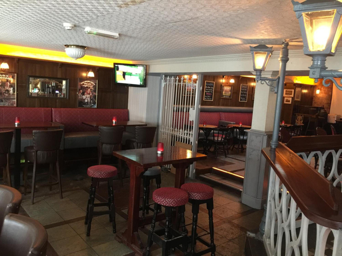 Food & Drinks 5, Kilford Arms Hotel