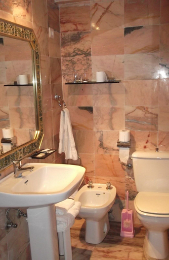 Bathroom 4, Hotel Barbacedo, Ávila