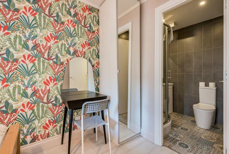 Bathroom 4, Central Belfast Apartments: Citygate, Belfast