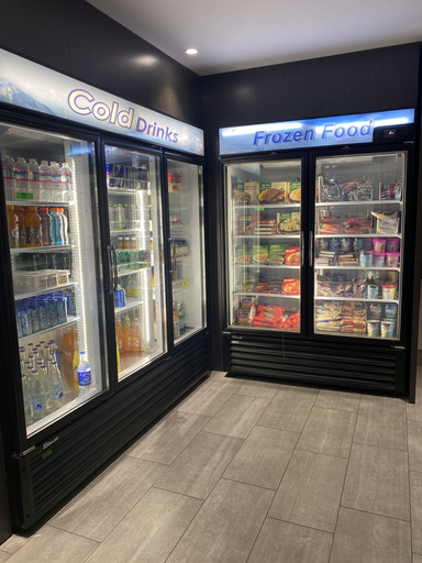 Food & Drinks 5, Studio 6 Suites – Stockton, CA – Waterfront, San Joaquin