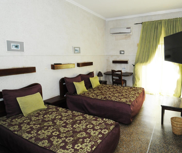 Bedroom 2, Hôtel de la Poste, Jura