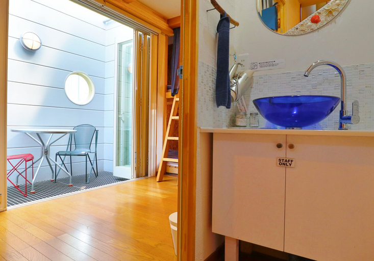Bathroom 3, Enoshima Guest House 134 - Hostel, Fujisawa