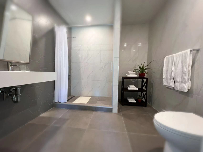 Bathroom 5, Auberge Du Grand Lac, Memphrémagog