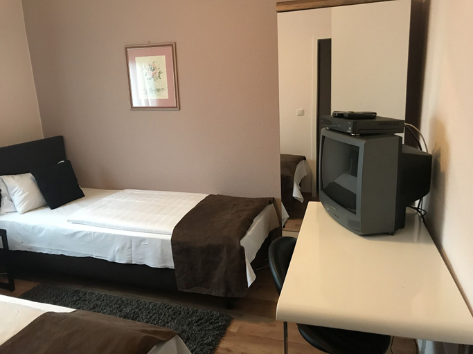 Bedroom 4, Waldhotel Peter aufm Berge, Bielefeld