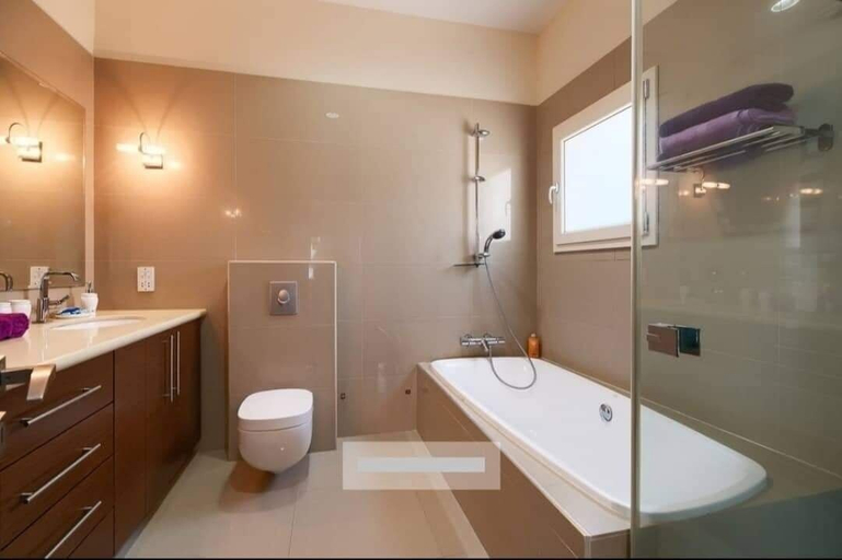 Bathroom 4, villa kristia