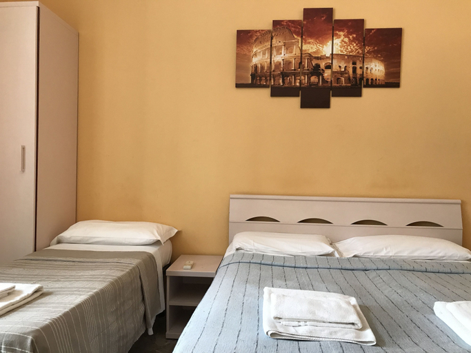 Bedroom 2, San Daniele Bundi House, Rome