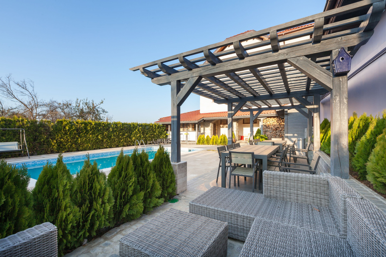 Food & Drinks, Villa Ciconia, Veliko Tarnovo