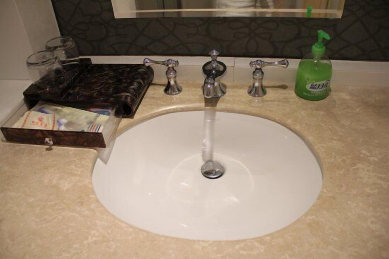 Bathroom 4, Guangzhou Grand View Golden Palace Apartment, Guangzhou