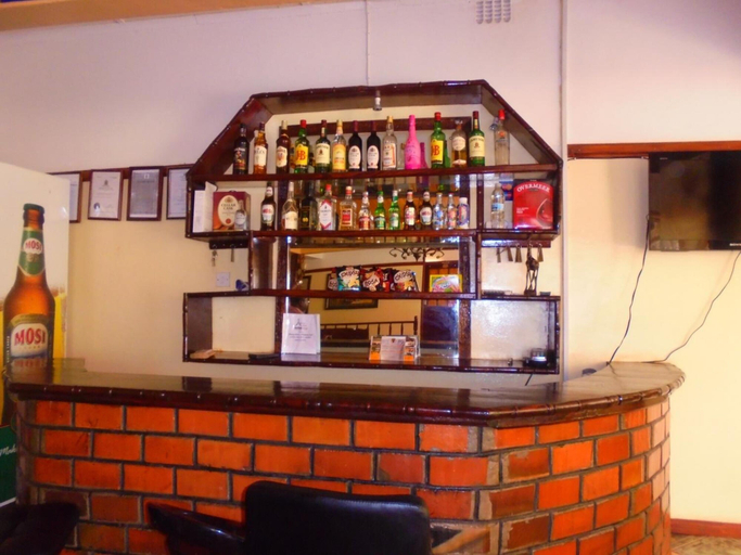 Food & Drinks, White Rose Lodge, Livingstone