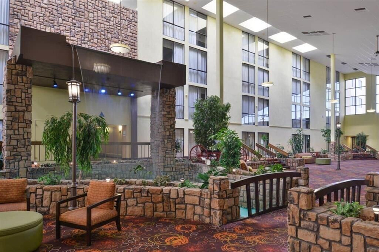 Exterior & Views 2, Ramada Plaza by Wyndham Sheridan Hotel & Convention Center, Sheridan