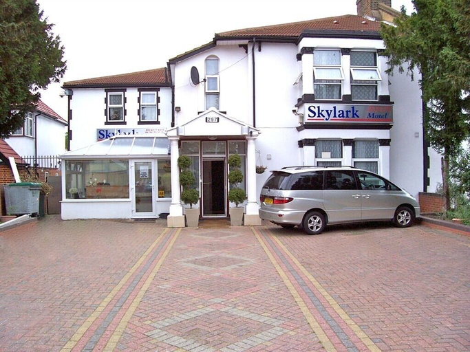 Exterior & Views 2, Skylark B&B, London