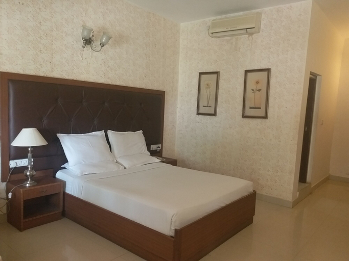Bedroom 2, Jayamahal Palace Hotel, Bangalore