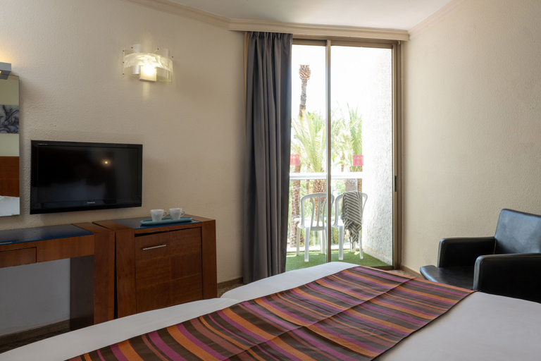 Bedroom 4, Leonardo Inn Hotel Dead Sea