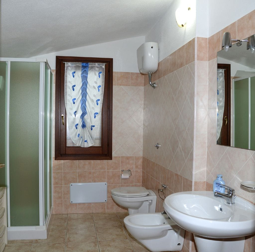 Bathroom 3, B&B Perdalonga, Oristano