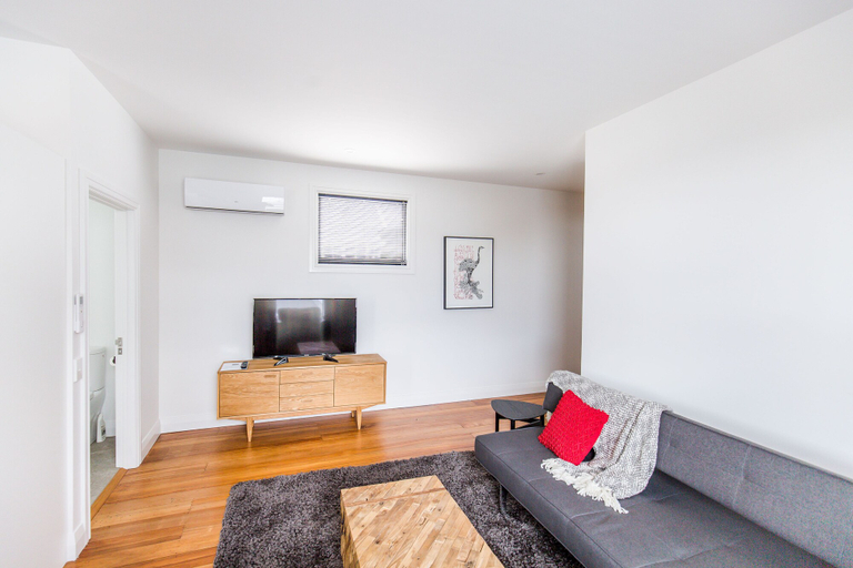 Others 4, Provincial Apartment 3, Nelson