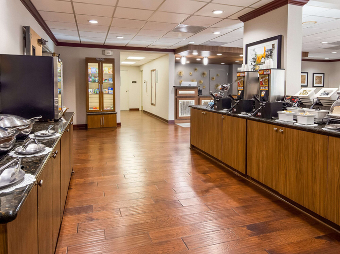 Food & Drinks 4, Clarion Pointe near Medical Center, Bexar