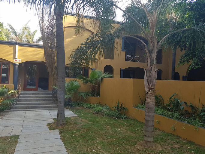 Exterior & Views 2, Dalens Self Catering Apartments, West Rand