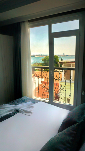 Bedroom 2, Cape Palace Hotel, Fatih