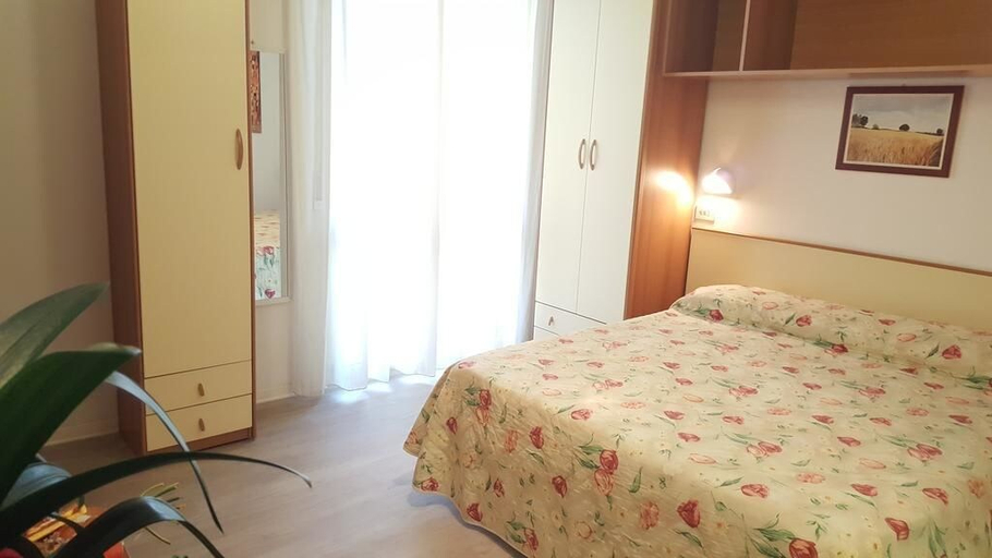 Bedroom 4, Hotel Losanna, Ravenna