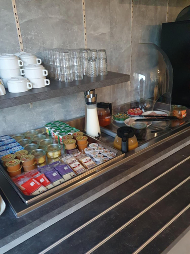 Food & Drinks 5, BRIT HOTEL CONFORT NEVERS Centre Gare, Nièvre