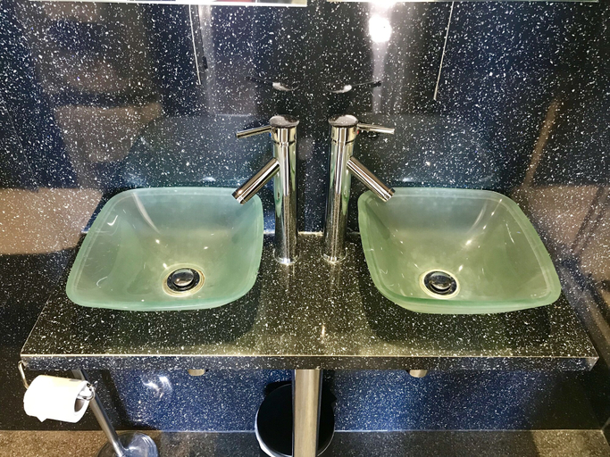Bathroom 4, Canterbury Lodge, Kent