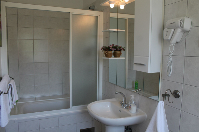 Bathroom 3, Villa Mandolina Apartments, Zadar
