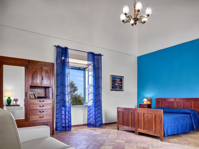 Bedroom 2, Casale Staiano, Napoli