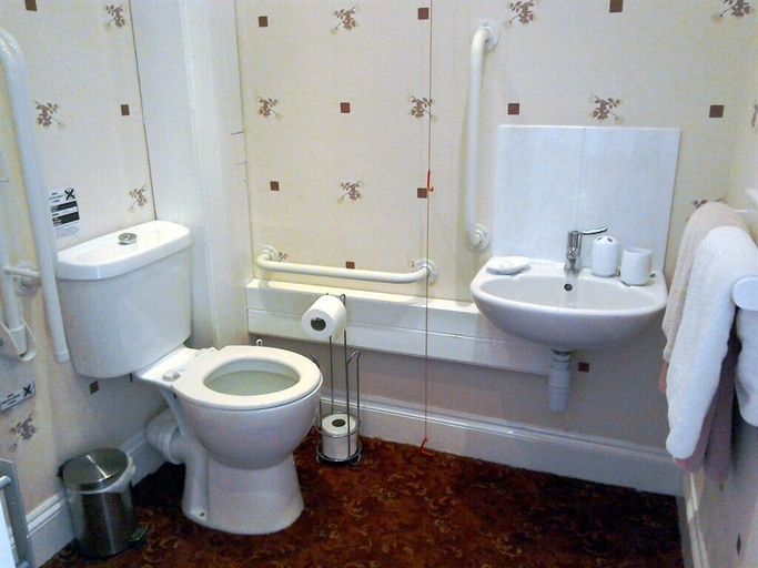 Bathroom 3, Harepath Holidays Limited, Devon