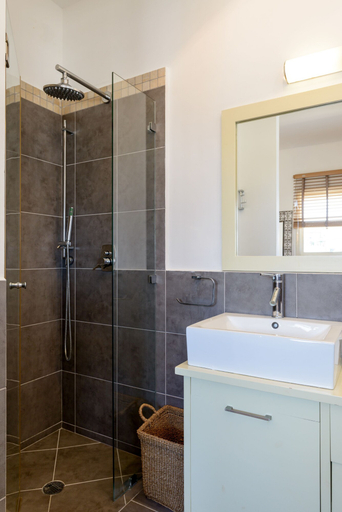 Bathroom 4, Amazing Duplex Penthouse with 2 Terraces by FeelHome