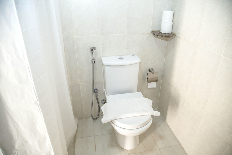 Bathroom 4, Sama Al Wasil Desert Camp, Biddiya
