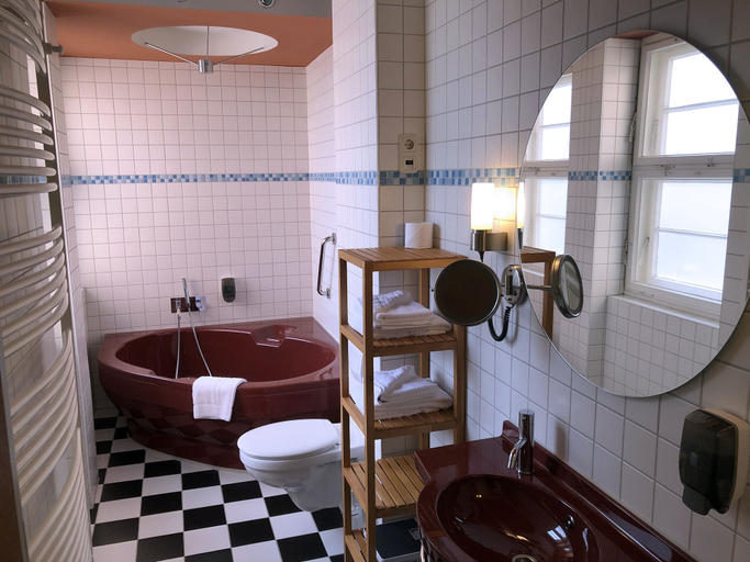 Bathroom 5, Haus des Volkes - Das Bauhaushotel, Saalfeld-Rudolstadt
