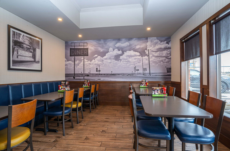 Food & Drinks 5, Sandman Hotel Red Deer, Division No. 8