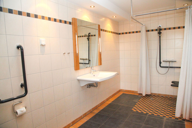 Bathroom 5, Das Wolfshotel am Arendsee, Altmarkkreis Salzwedel