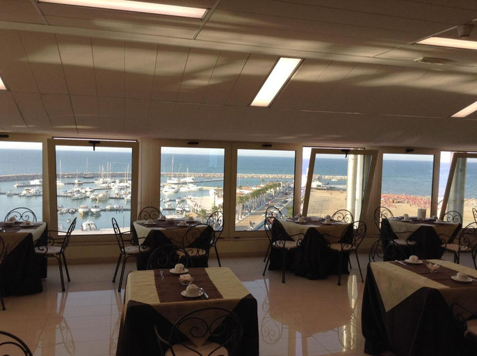 Food & Drinks 5, Hotel Borgo Marina, Foggia