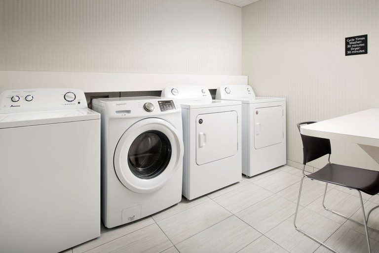 Bathroom 4, Hampton Inn Miami - Airport East, FL, Miami-Dade