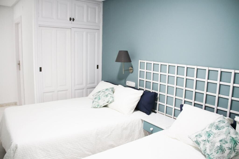 Bedroom 4, Hugo Beach Hotel, Valencia