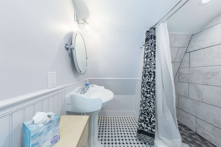 Bathroom 4, Sweet Retreat, Essex