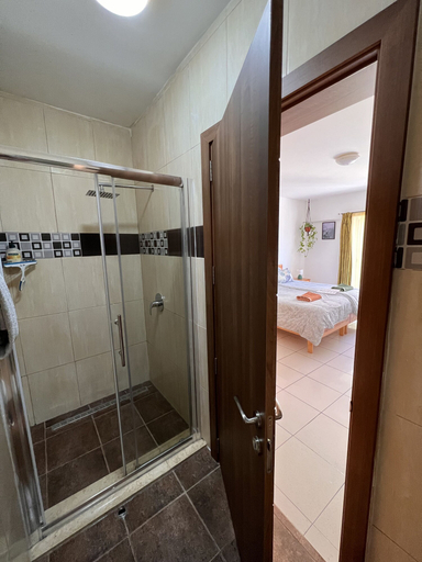 Bathroom 4, All Nations Holiday Home