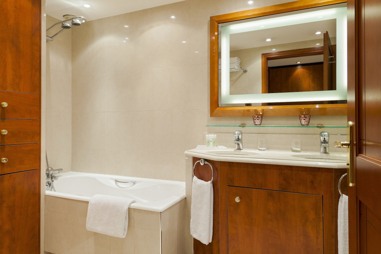 Bathroom 4, Nehô Suites Cannes Croisette, Alpes-Maritimes