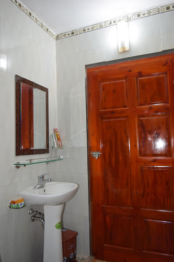 Bathroom 3, Van Long Family Homestay, Gia Viễn