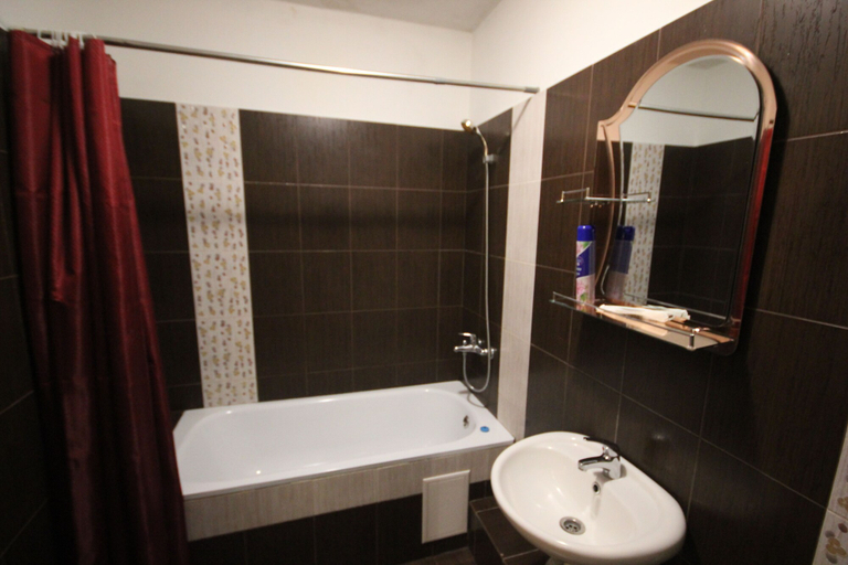 Bathroom 4, Hotel Variant, Vladivostok gorsovet