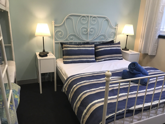 Bedroom 3, SmartStay Melbourne, Melbourne