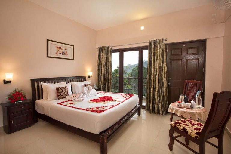 Bedroom 2, Misty Lake Resort, Idukki