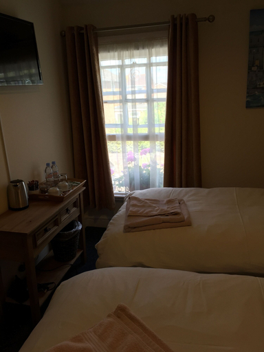 Bedroom 2, The New Court Inn, Monmouthshire