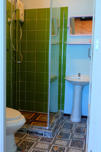 Bathroom 3, Saengcha Farm Resort, Prachantakham