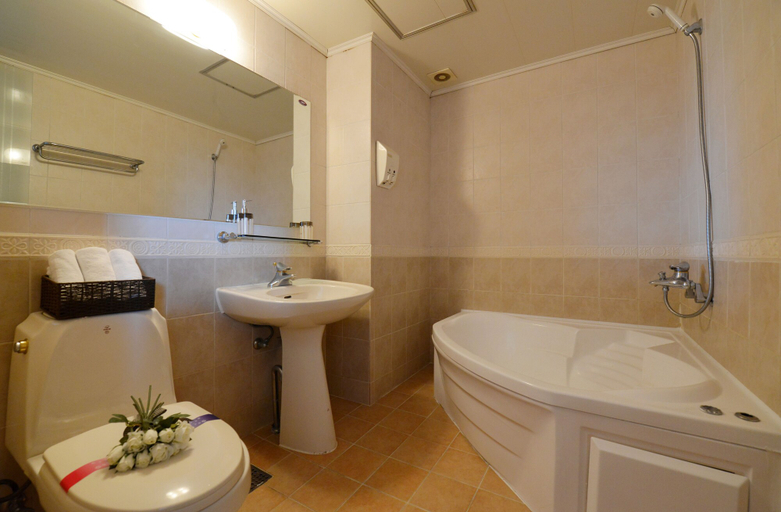 Bathroom 4, NOVA Motel, Boryeong