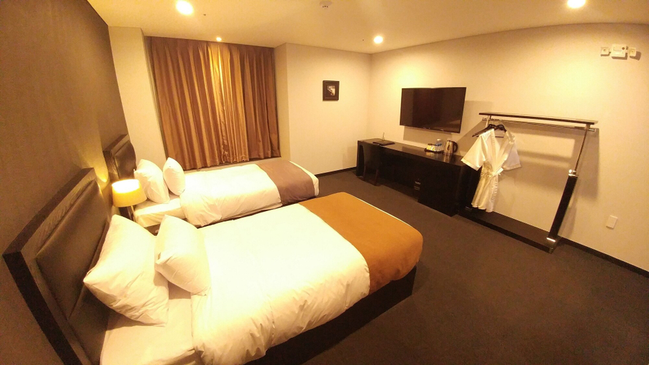 Bedroom 4, Gangneung Tourist Hotel, Gangneung