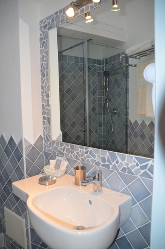 Bathroom 4, Hotel Il Timone, Olbia-Tempio